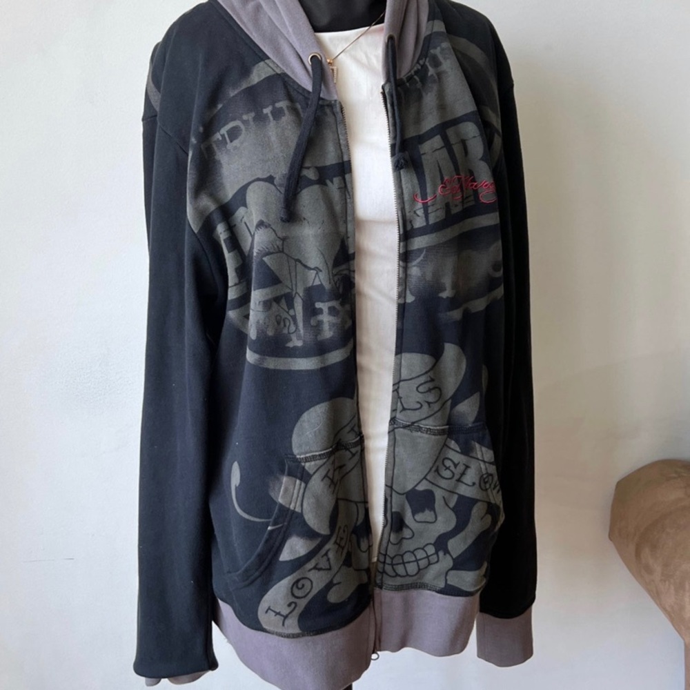 PRICE NEGOTIABLE Very rare vintage Ed hardy zip up hoodie with rhinestones